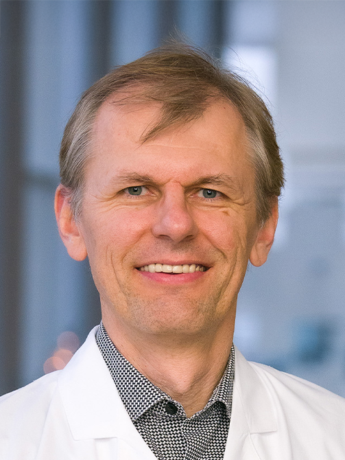 Dr. Arnold Pompoš Headshot