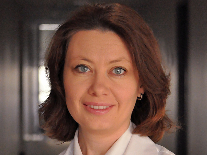 Headshot photo of Dr. Elena S. Sinkovskaya