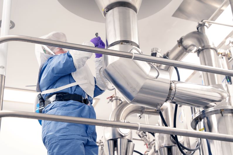 革新的なドライパウダー吸入剤用配合処方の同時スプレードライ