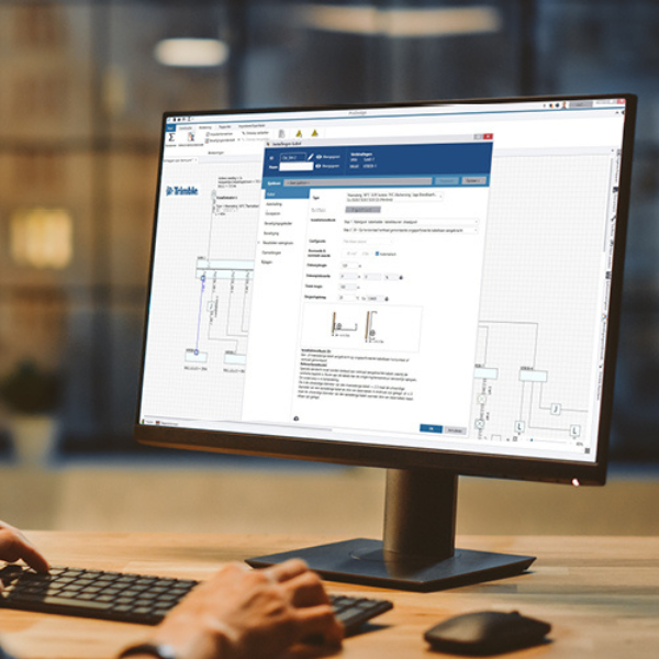 Trimble Electrical Designer op computer scherm aan het werk