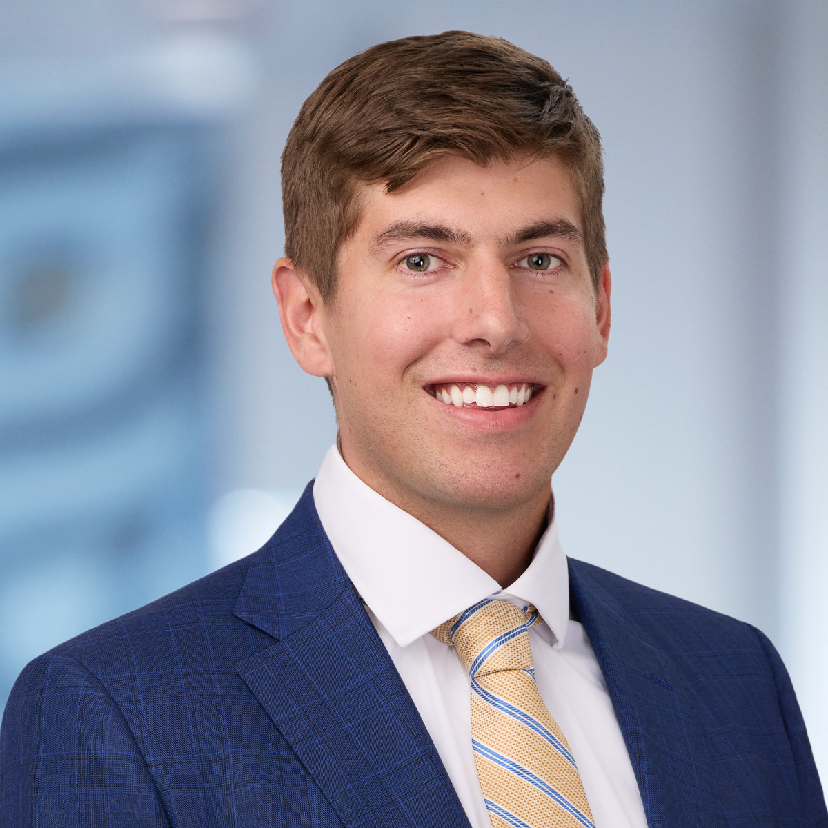 Daniel MacDonald Headshot